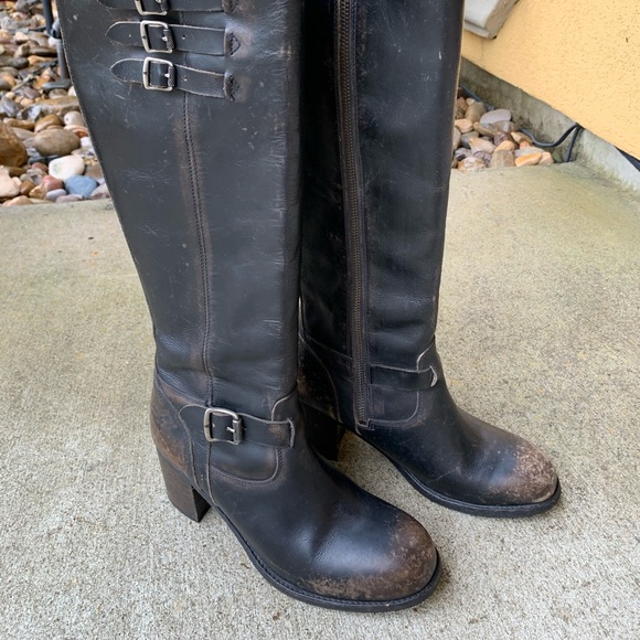 *** SOLD ***** Frye Distressed buckle boots - Picture 2 of 8